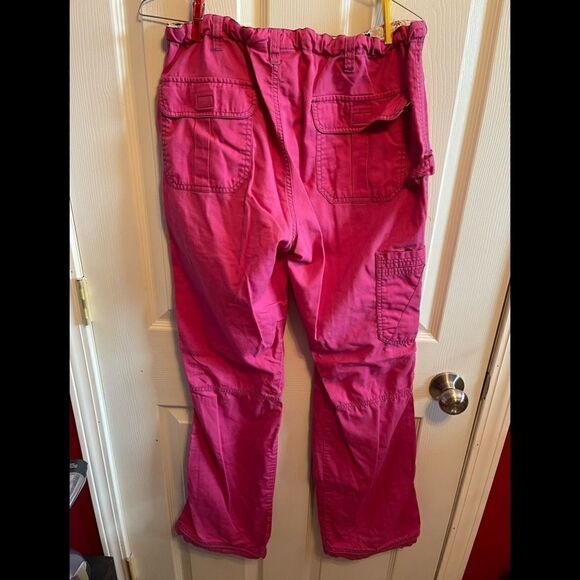 Scrub set.  Top XL.  Pants M tall - Picture 6 of 8